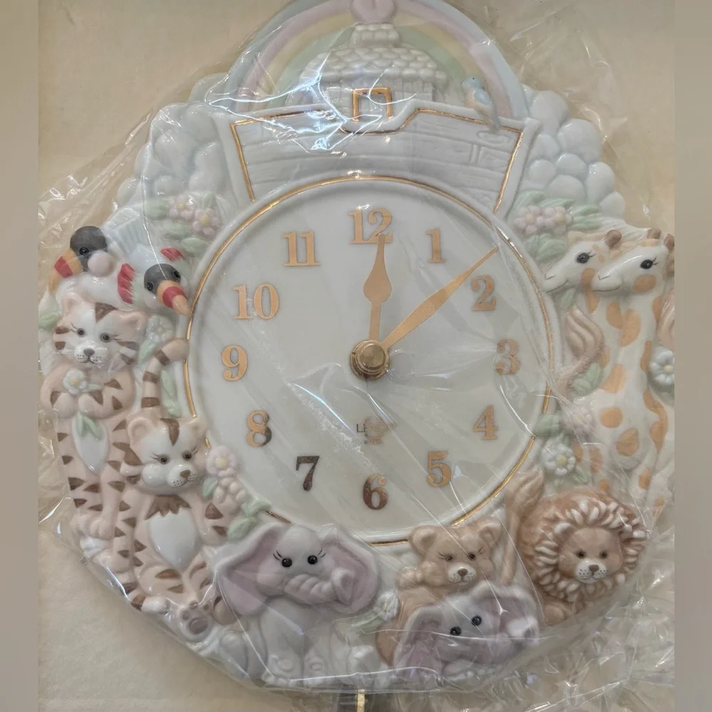New in box Lenox Noah’s ark wall clock with pendulum porcelain vintage baby gift
